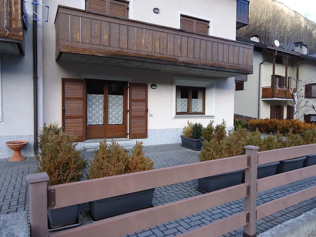 Appartamento Casa Grazia Isolaccia
